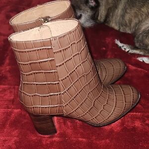 Madewell Mira Side-Seam Ankle Boot in Croc Embossed Leather Size 7